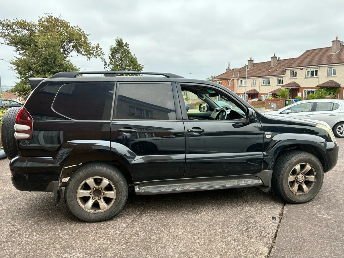 2006 Toyota Landcruiser - Image 2