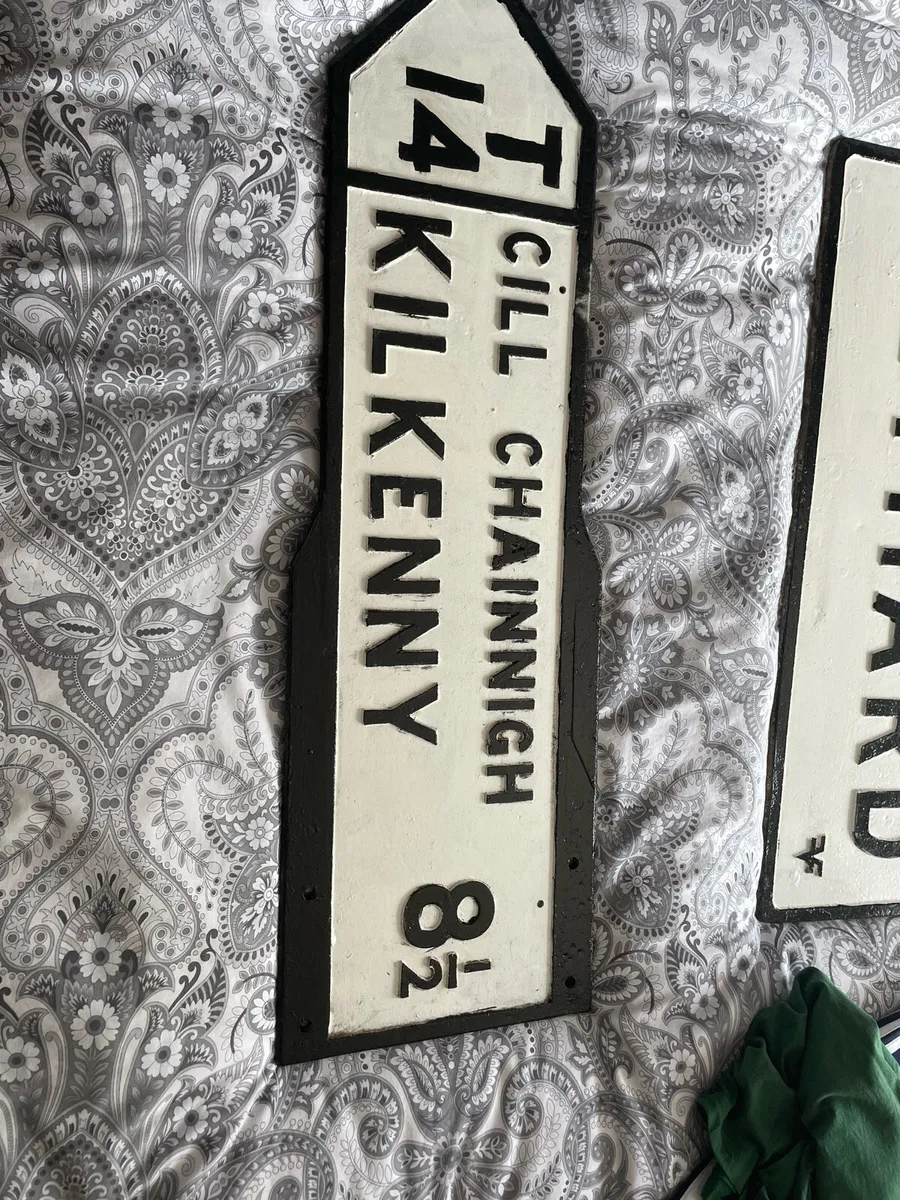 Antique road signs - Image 2