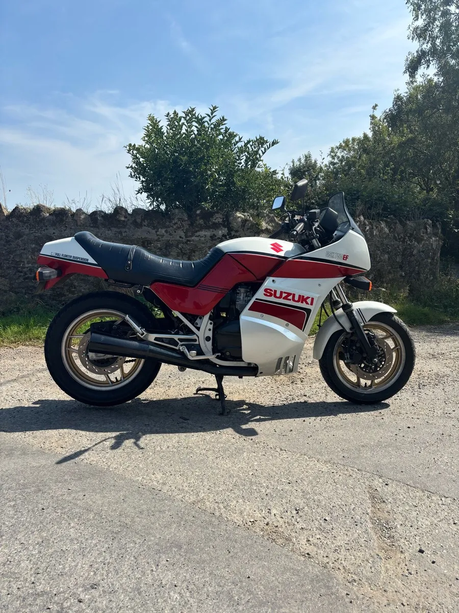 Suzuki GSX 750 EF - Image 1