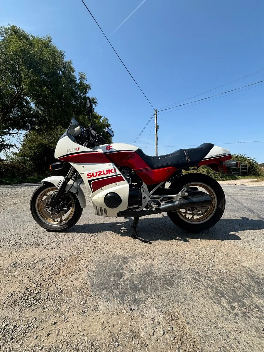 Suzuki GSX 750 EF - Image 3