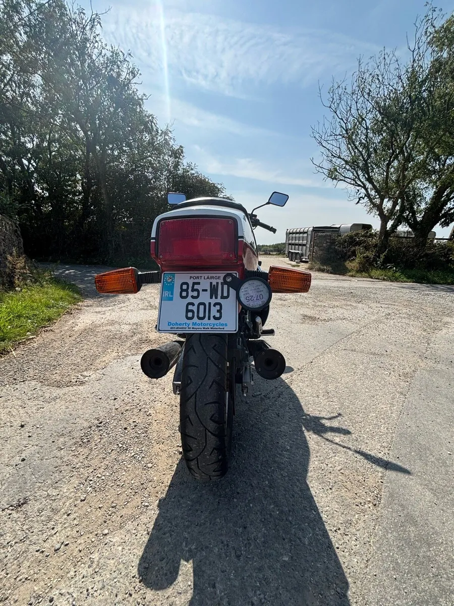 Suzuki GSX 750 EF - Image 4