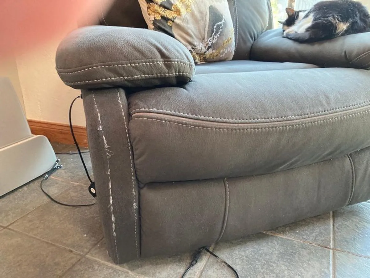 2 Seater Recliner and 1 Seater Recliner - Image 2