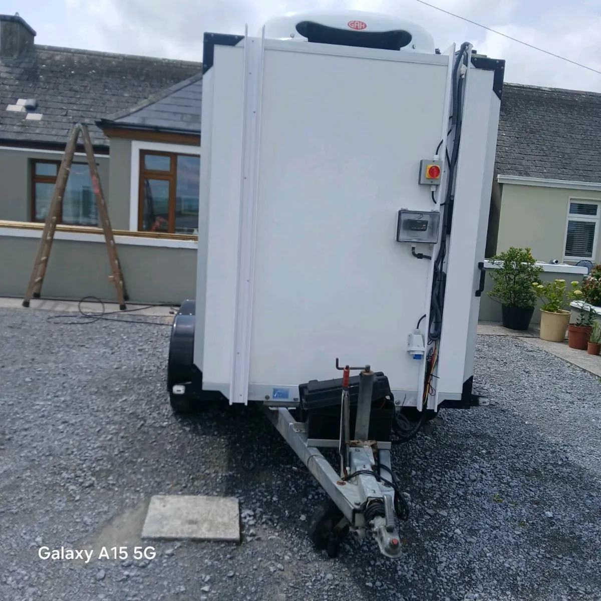 Mini fridge trailer hire - Image 2