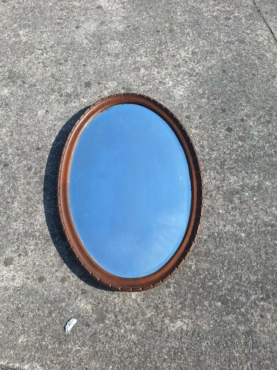 Large antique oval bevelled mirror - Image 1