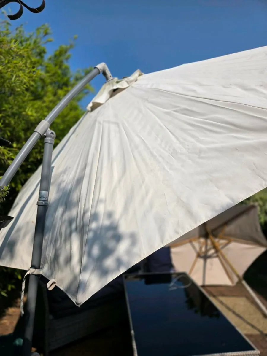 Parasol - Image 2