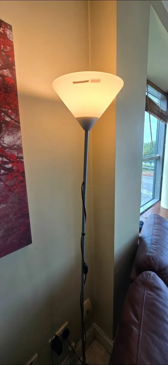 Floor lamp- great condition - Image 1