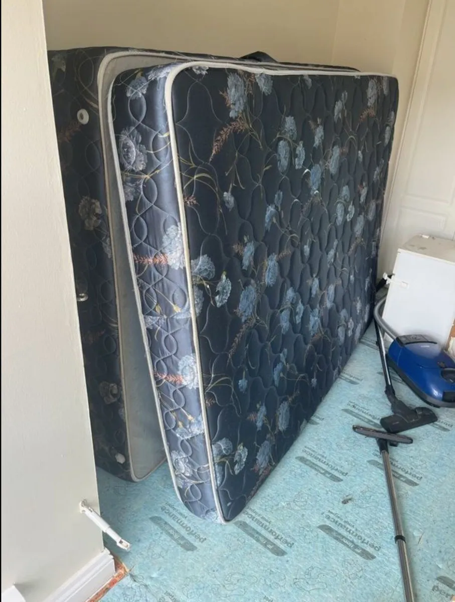 Double divan base and mattress