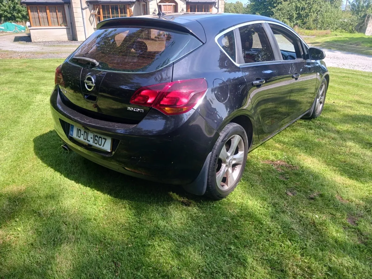 Opel Astra - Image 4