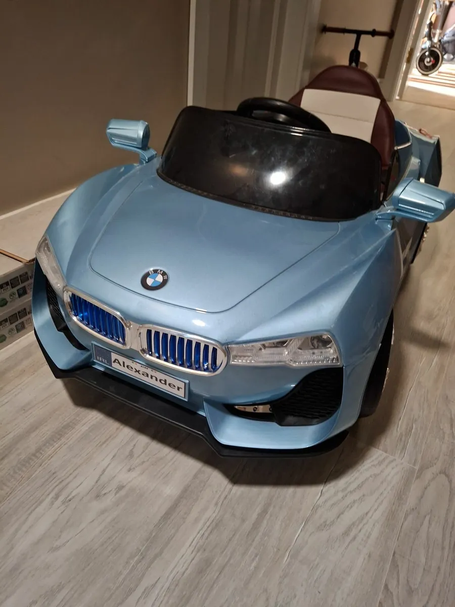 Battery operated car - Image 2