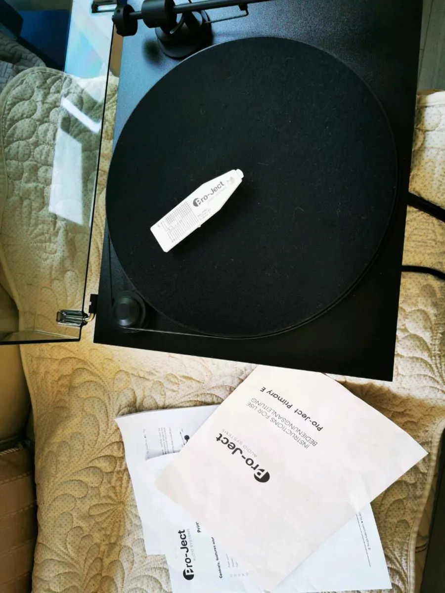 Project E Record Player - as new!! - Image 2