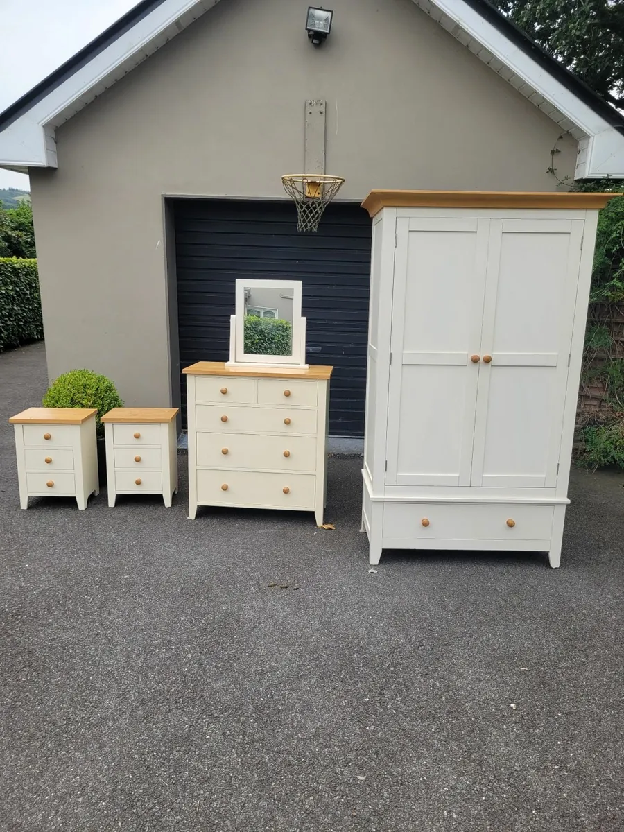 Bedroom  furniture - Image 2