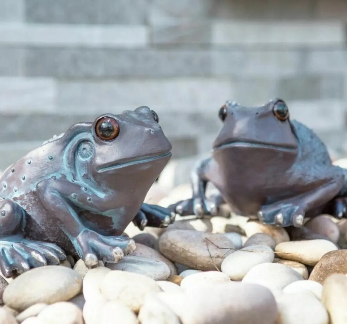 2 x  Frogs Garden Ornaments Bronze Effect NEW - Image 1