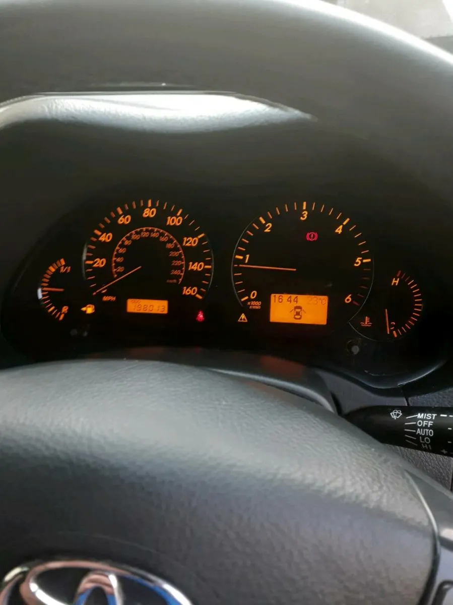 Toyota avensis 2008 - Image 2