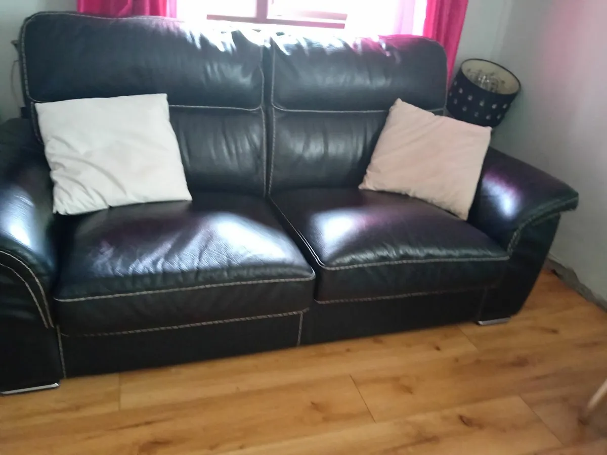Real leather sofas - Image 3