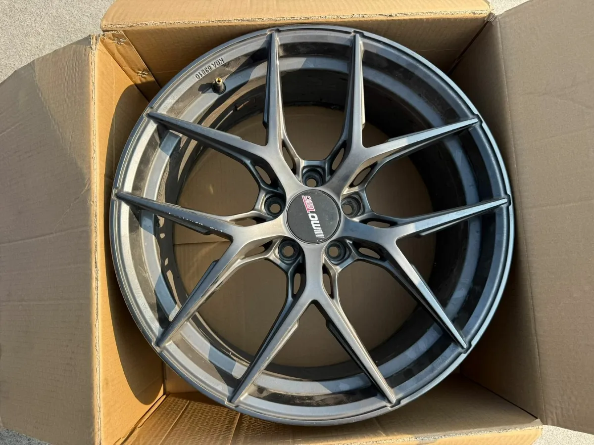 19" Motec MCR4 Wheels - Image 1