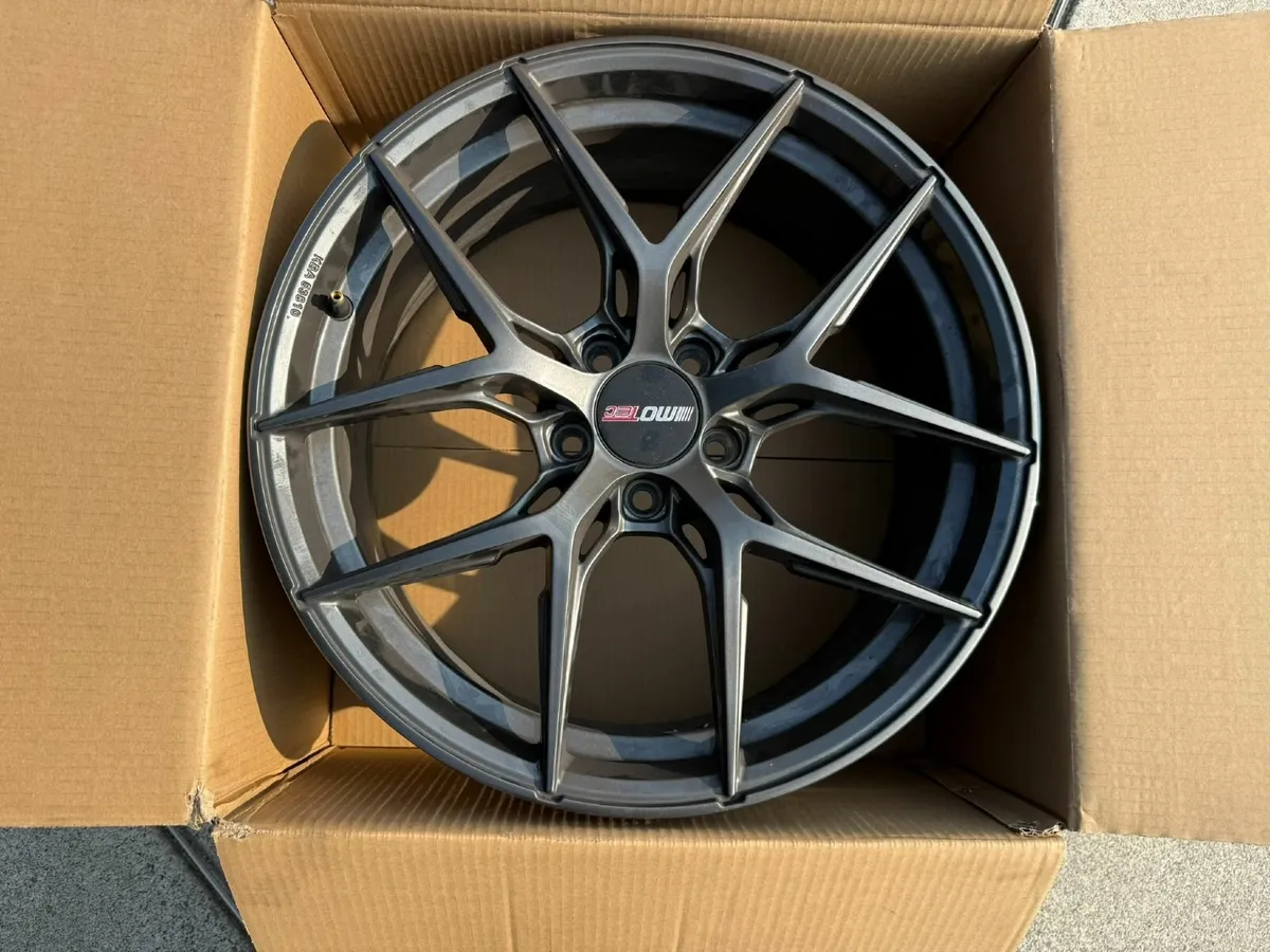 19" Motec MCR4 Wheels - Image 4