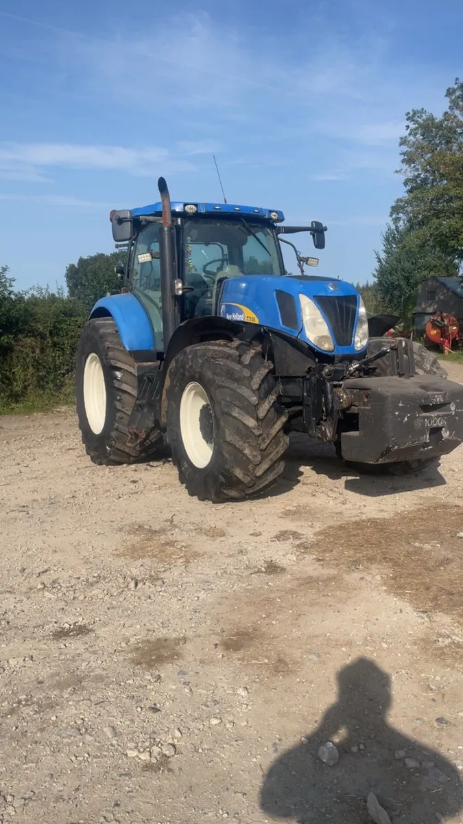 New Holland t7030 - Image 1