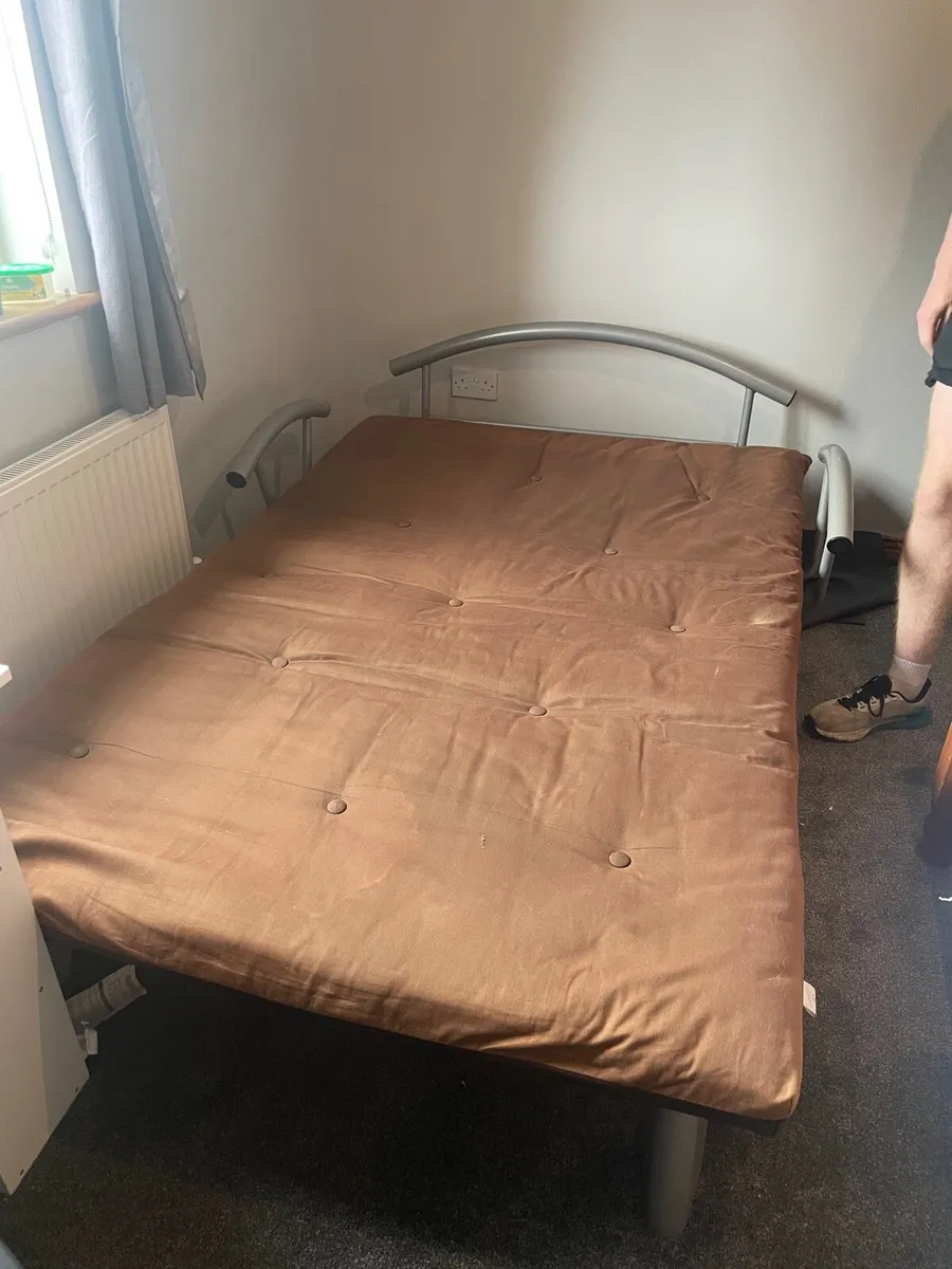 Pull out sofa bed - Image 3