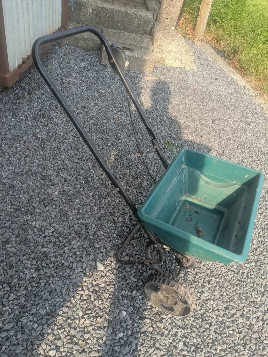 Fertiliser Shaker