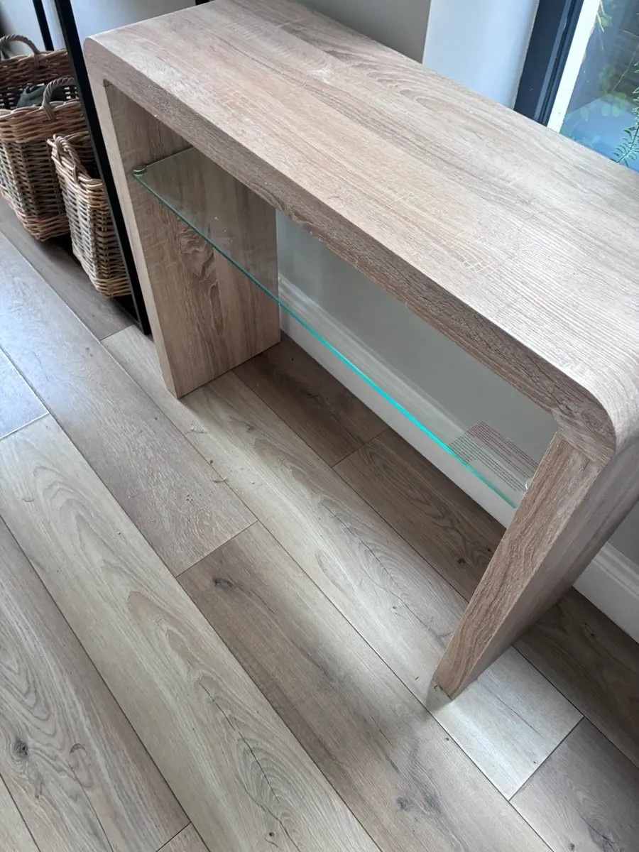 Console table - Image 1