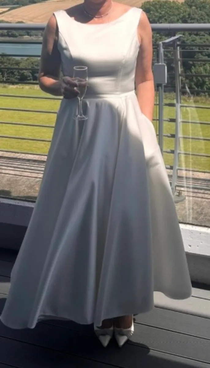 Wedding dress - Image 1