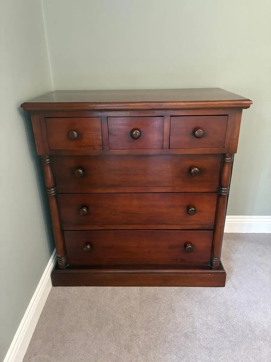 Chest of drawers and matching lockers - Image 1