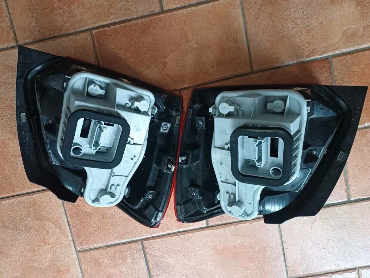 2010 polo rear lights - Image 2