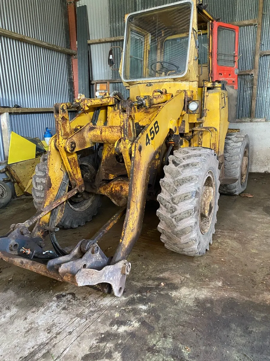 Farm loader Clarke 45b - Image 1