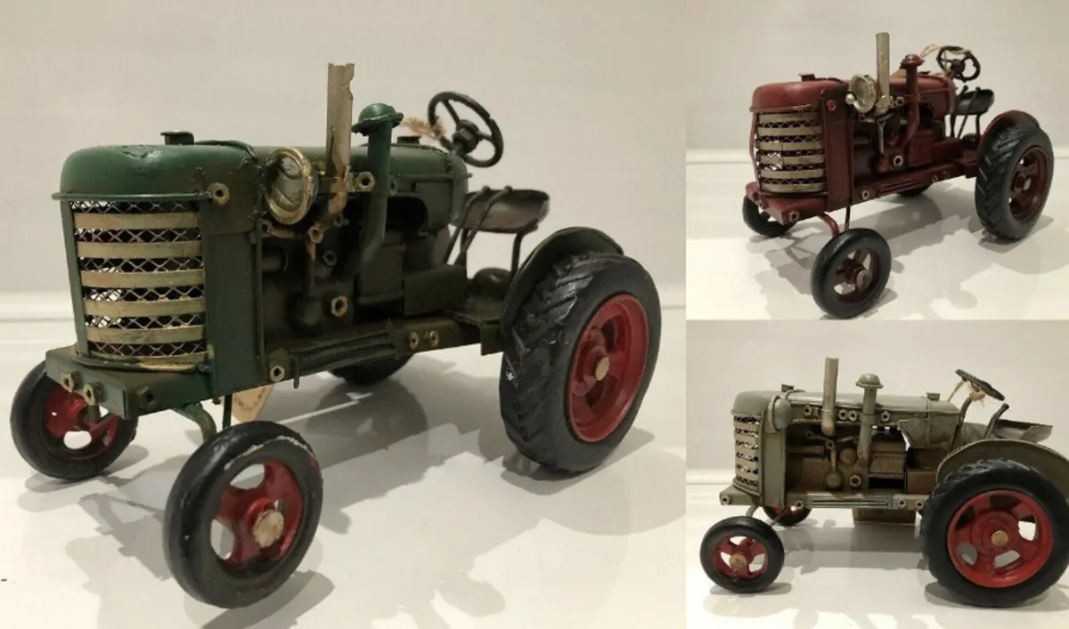 Tin Model Vintage Massey Ferguson Style Tractor - Image 4