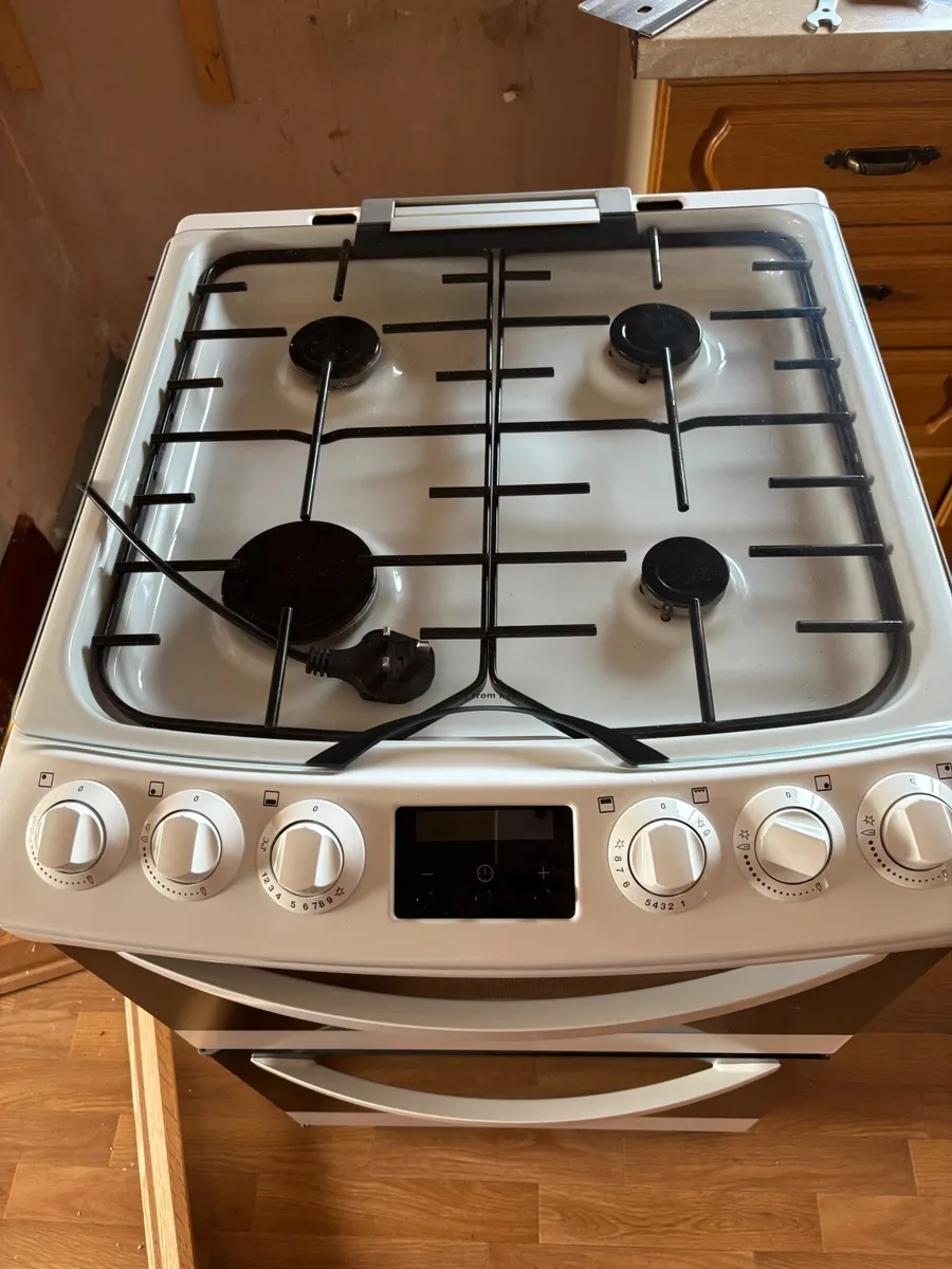 Zanussi Gas Cooker - Image 4