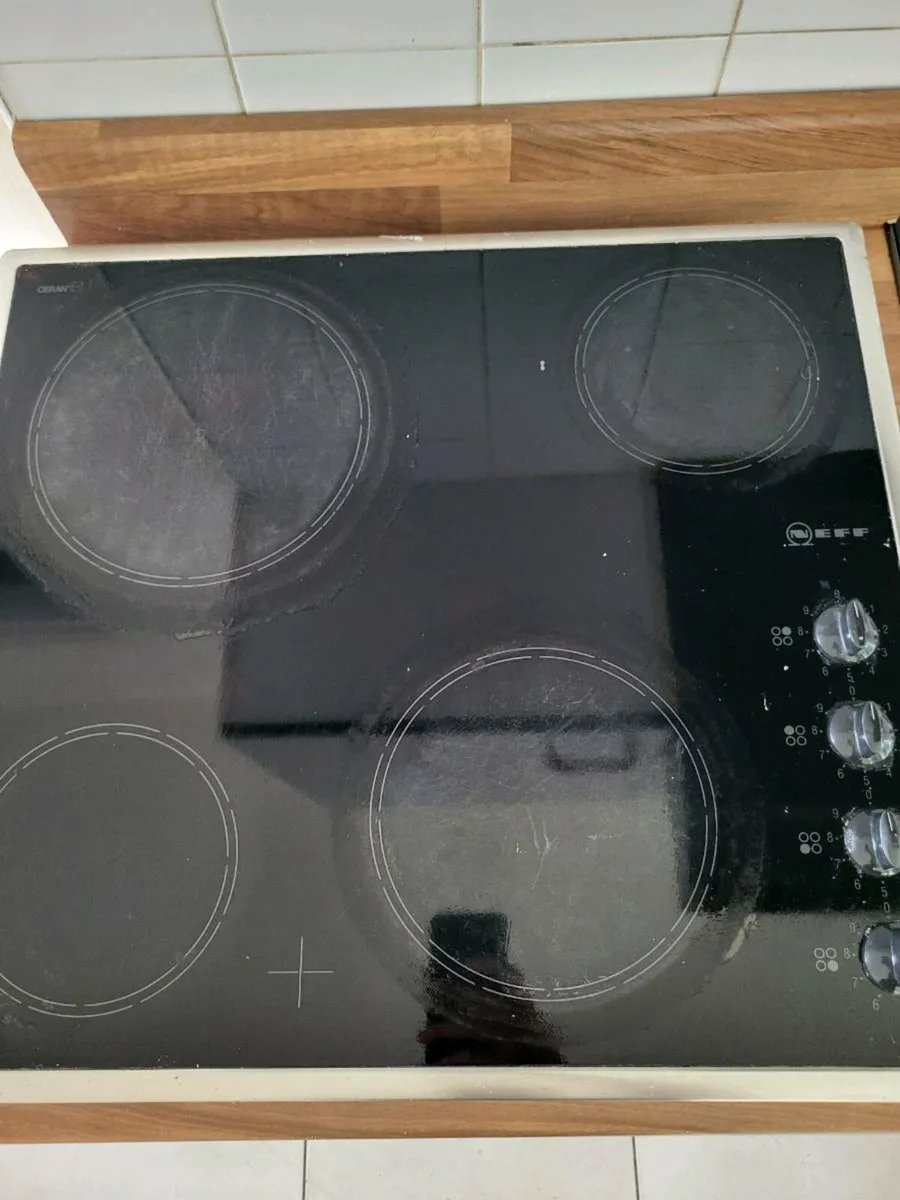 Oven and Hobs - Image 2