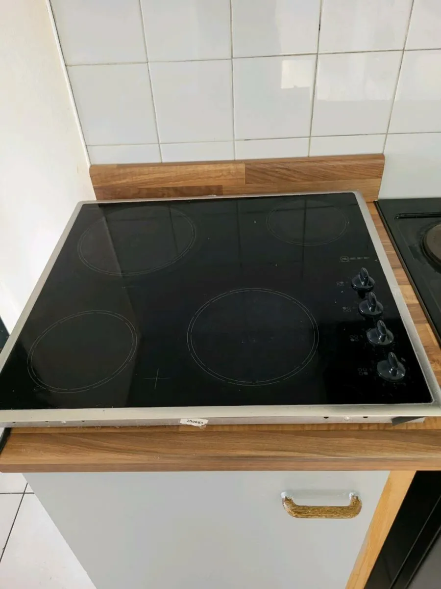 Oven and Hobs - Image 1