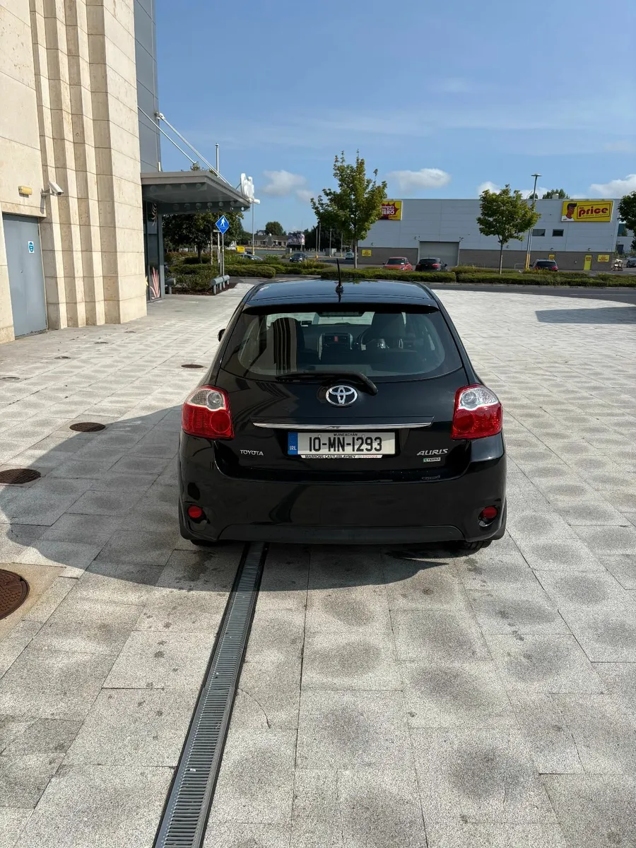 Toyota Auris 2010 - Image 4