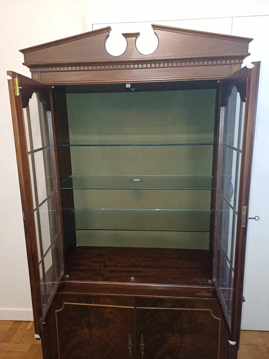 Display cabinet - Image 2