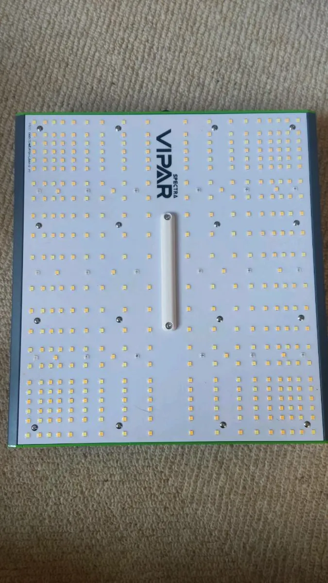 Led growing light Vipar spectra P600 - Image 1