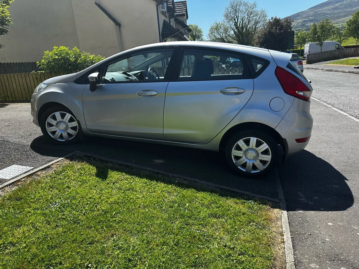 Lovely Ford Fiesta , Low mileage, fuel economy - Image 2