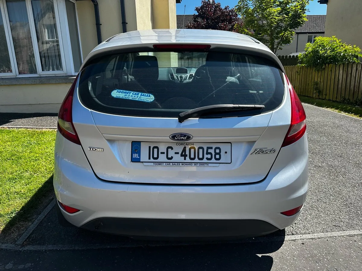 Lovely Ford Fiesta , Low mileage, fuel economy - Image 4