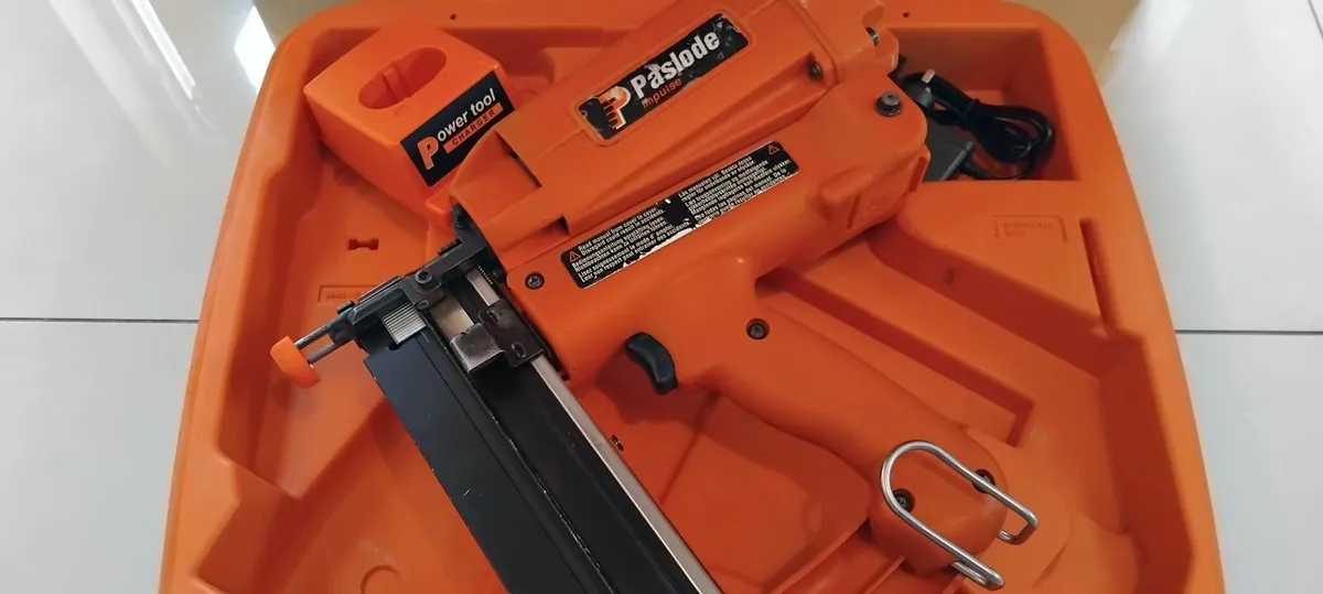 *Paslode IM 250 II 2nd Fix "Fully Serviced"* - Image 3