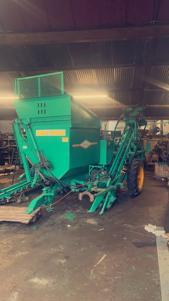 Beet harvester - Image 2