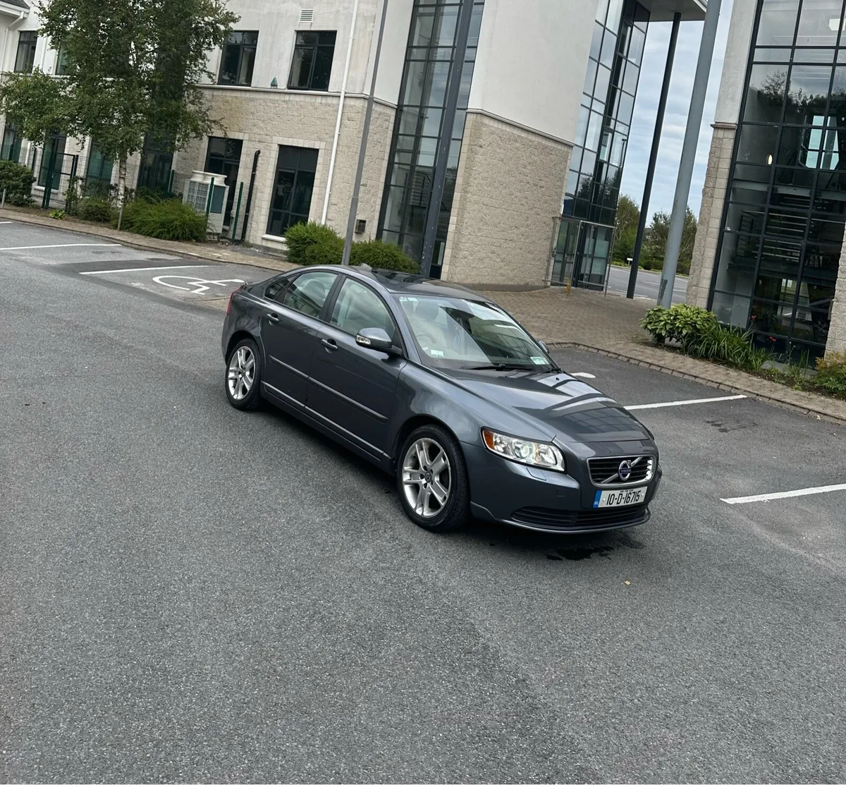 2010 Volvo S40 Lux FRESH NCT 09/26 with FSH - Image 1