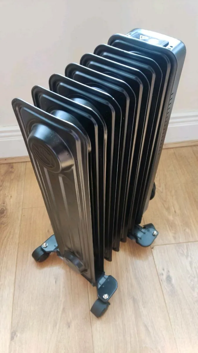 2 oil filled radiators for 50 - Image 2