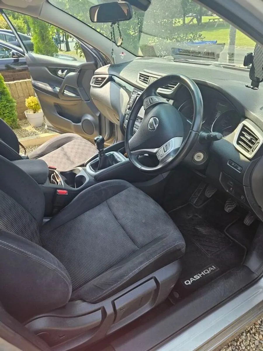 2017 Nissan Qashqai - Image 4