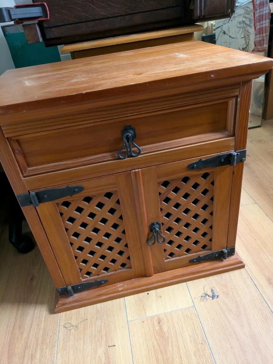 What not corner shelves, mahogany side table,mirro - Image 3