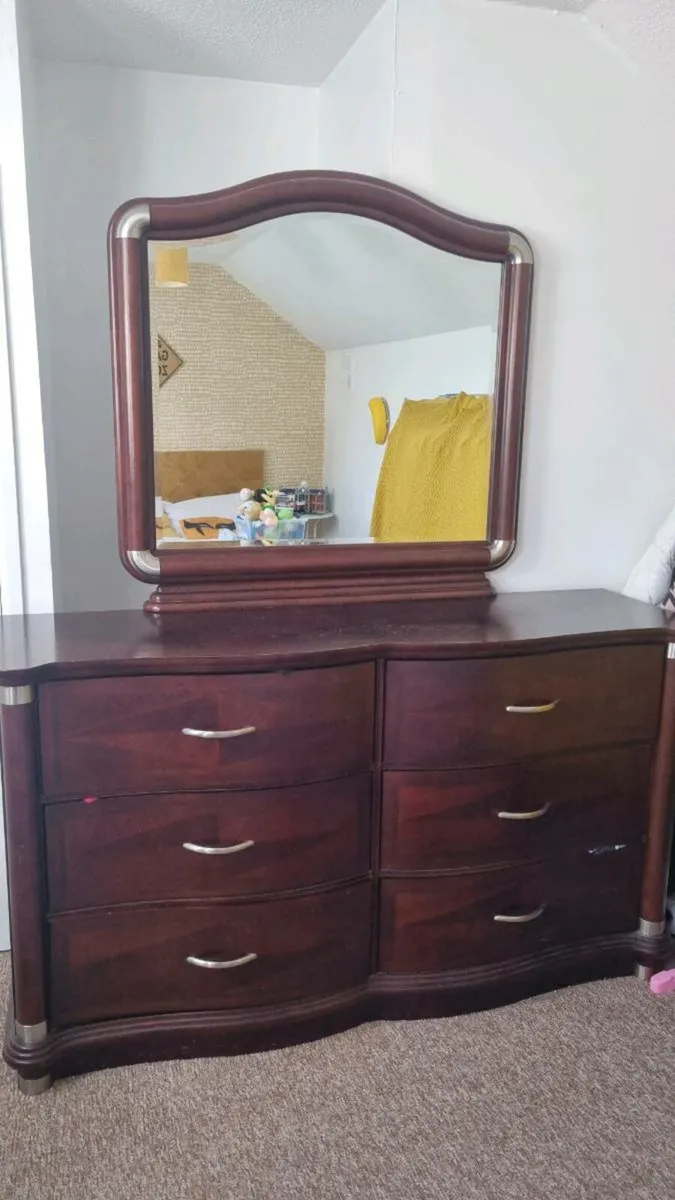 Chest of drawer & mirror unit - Image 2