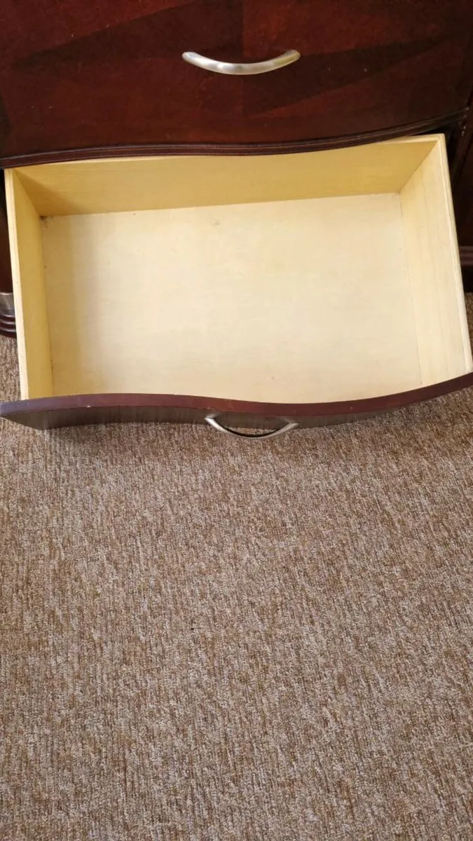 Chest of drawer & mirror unit - Image 3