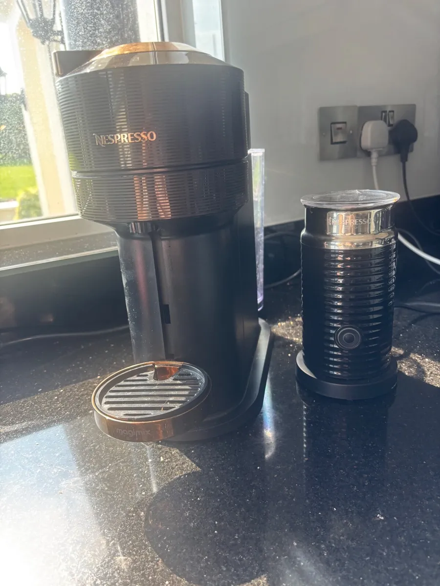 Nespresso Vertuo Coffee Machine Bundle - Image 2