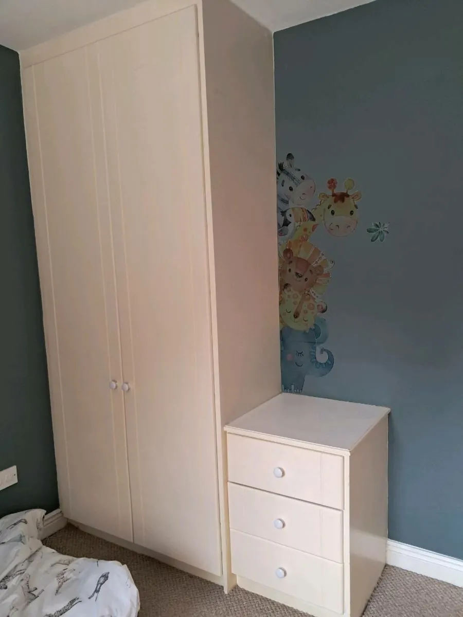 Free wardrobes - Image 1
