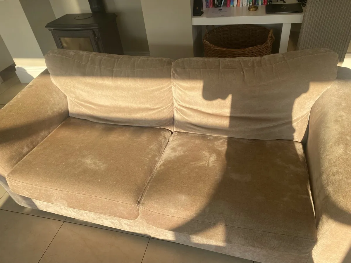 Couch - Image 4