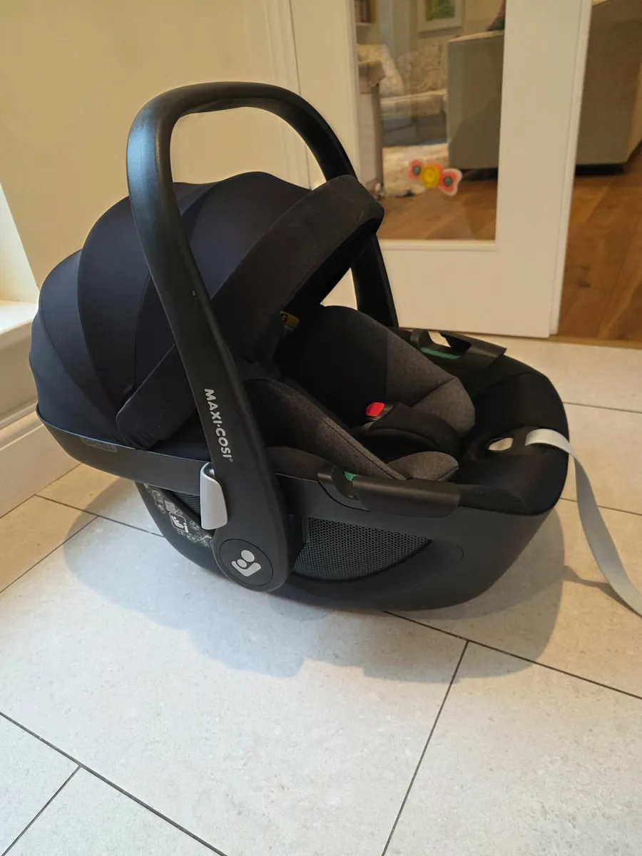 Maxi-Cosi Pebble 360 Car Seat - Image 2