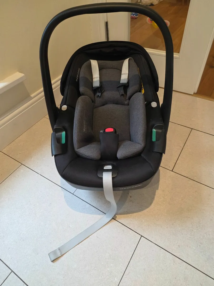 Maxi-Cosi Pebble 360 Car Seat - Image 3